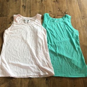 Women’s sports tanks